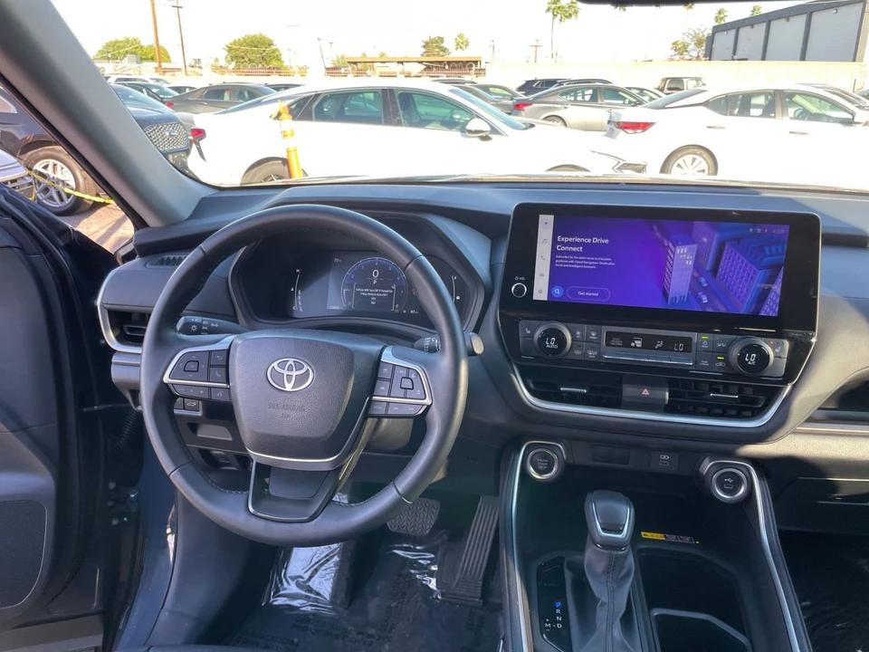 2025 Toyota Highlander - Image 31 of 31