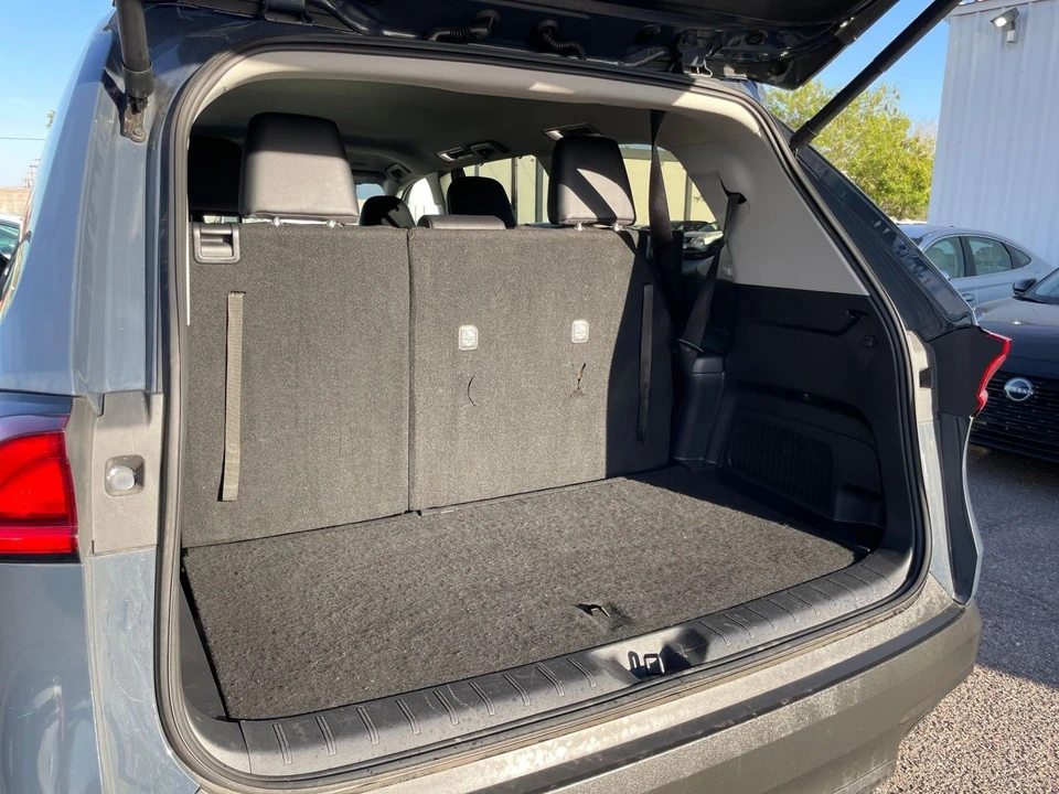 2025 Toyota Highlander - Image 28 of 31