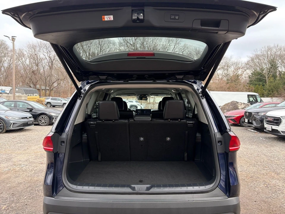 2025 Toyota Highlander - Image 28 of 31