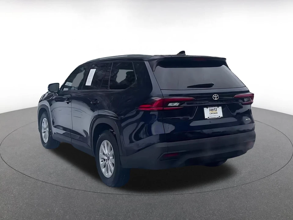 2025 Toyota Highlander - Image 9 of 31