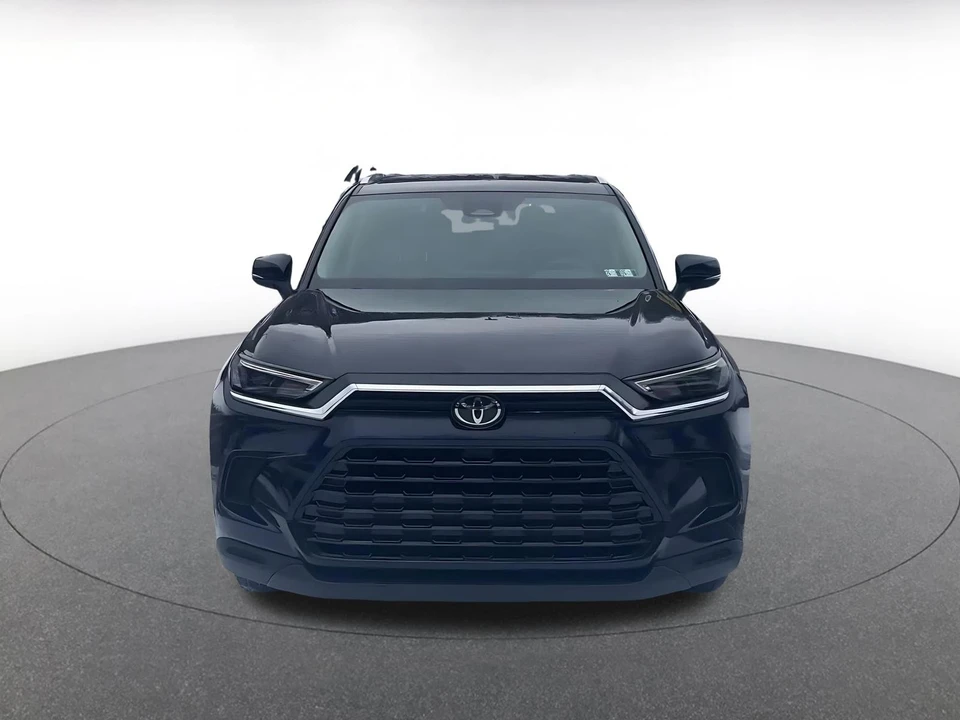 2025 Toyota Highlander - Image 4 of 31