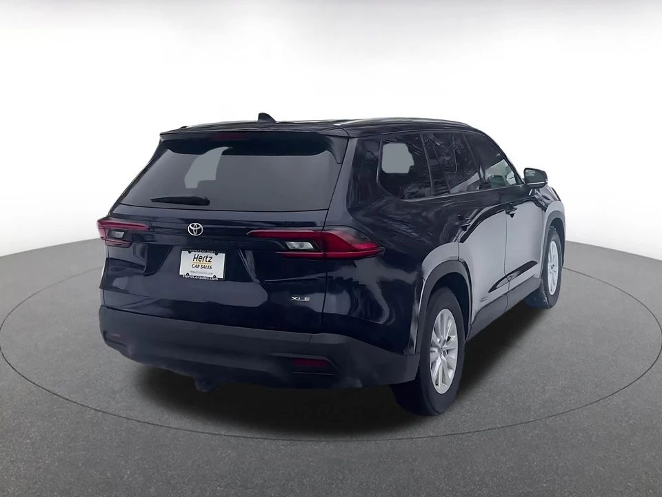 2025 Toyota Highlander - Image 12 of 31