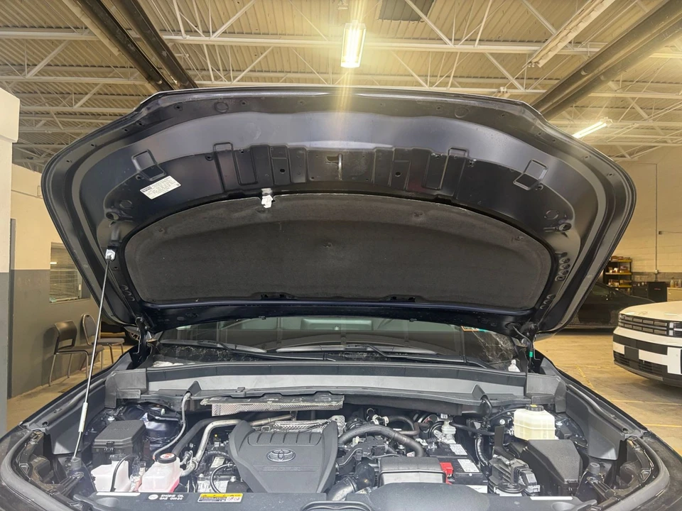 2025 Toyota Highlander - Image 29 of 31