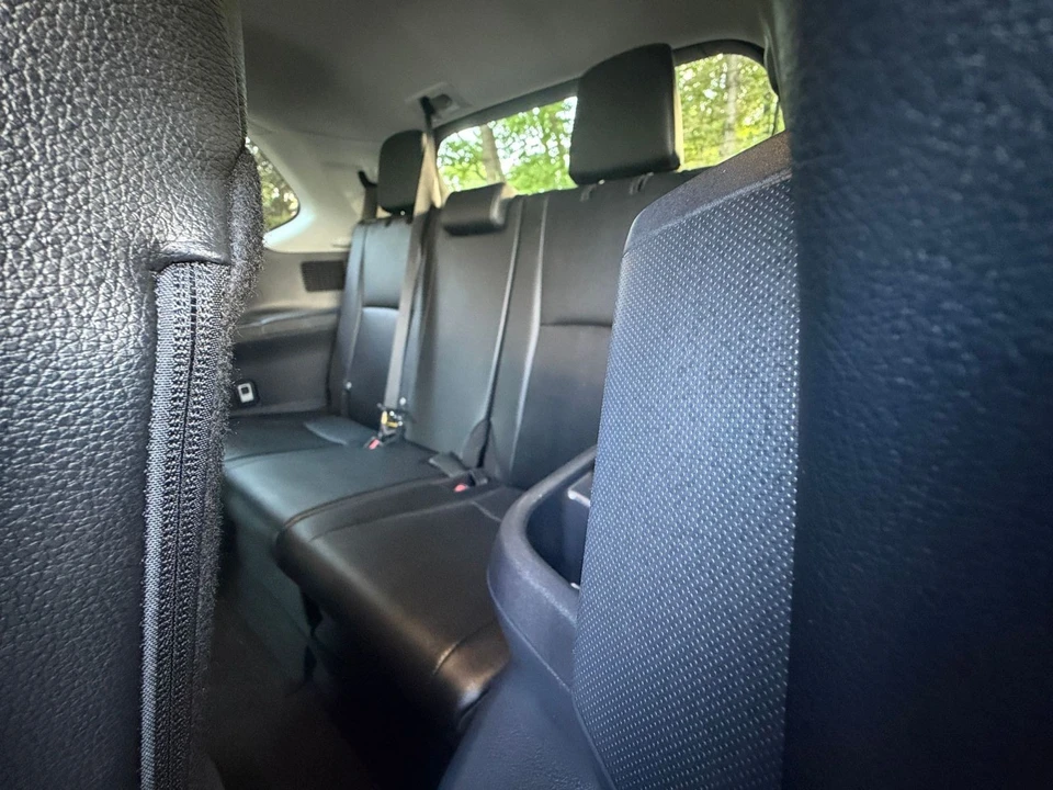 2025 Toyota Highlander - Image 27 of 31