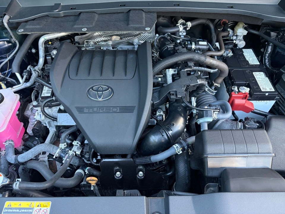 2025 Toyota Highlander - Image 31 of 31