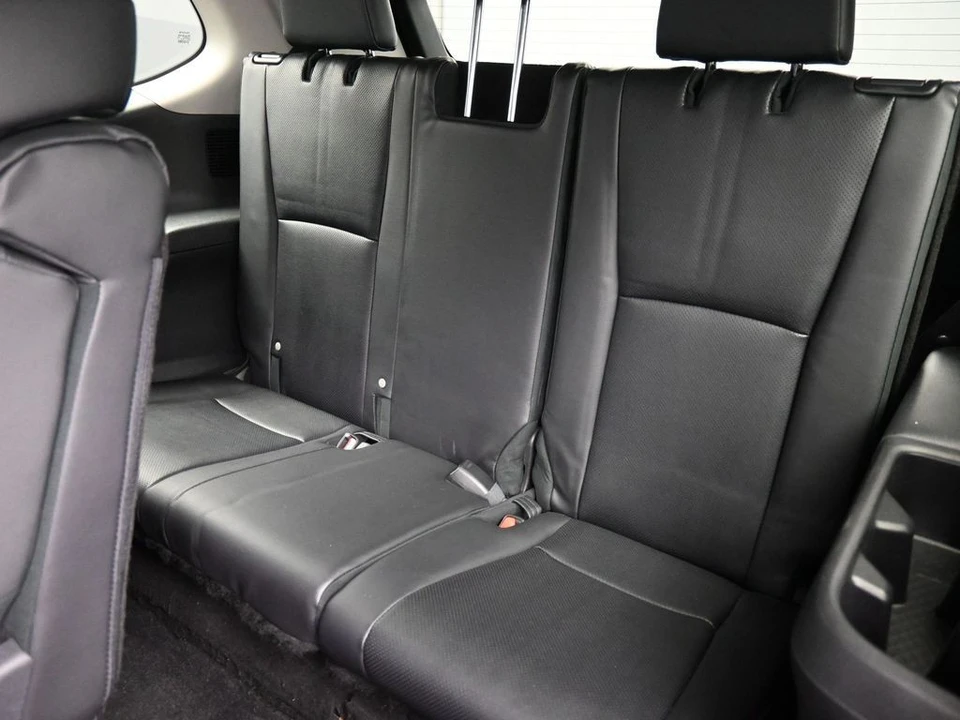 2025 Toyota Highlander - Image 21 of 31