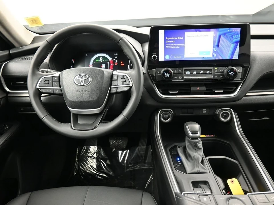 2025 Toyota Highlander - Image 20 of 31