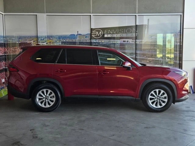 2025 Toyota Highlander - Image 4 of 28