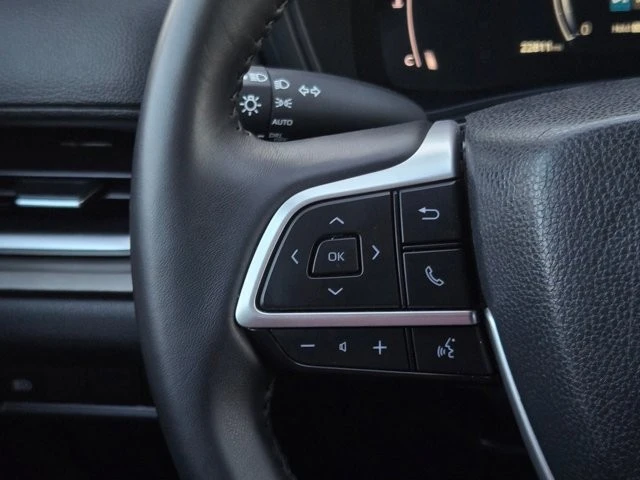2025 Toyota Highlander - Image 22 of 28