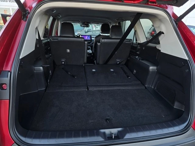 2025 Toyota Highlander - Image 25 of 28