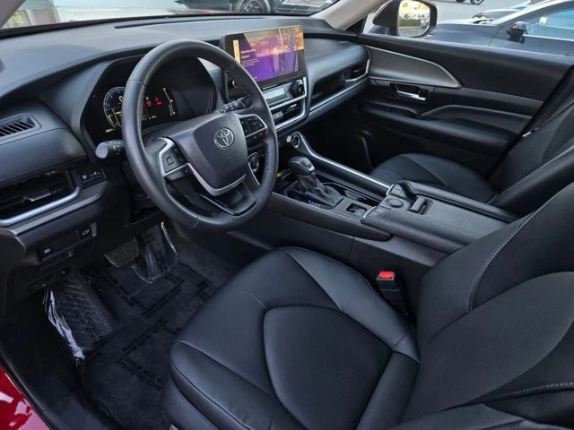 2025 Toyota Highlander - Image 8 of 28