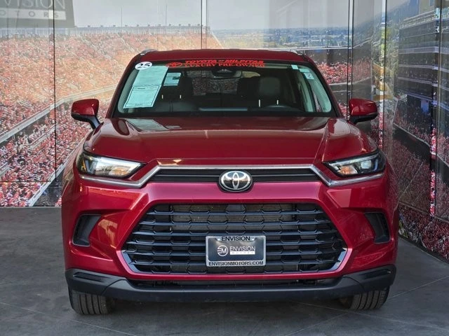 2025 Toyota Highlander - Image 3 of 28
