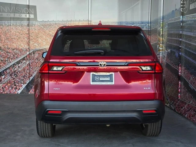 2025 Toyota Highlander - Image 7 of 28