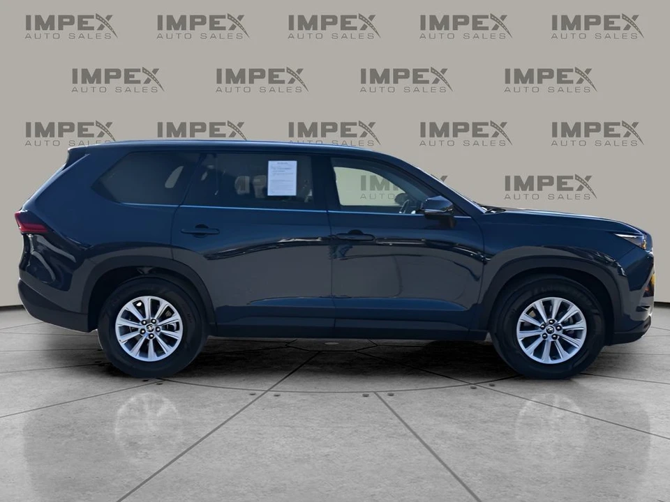 2025 Toyota Highlander - Image 6 of 21