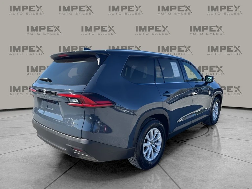 2025 Toyota Highlander - Image 5 of 21