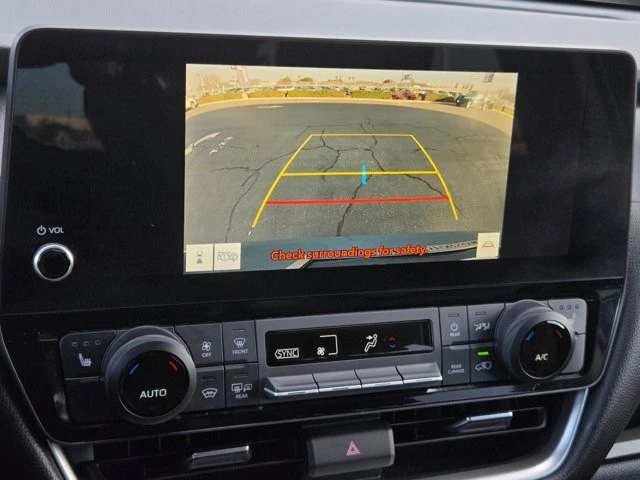 2025 Toyota Highlander - Image 16 of 21