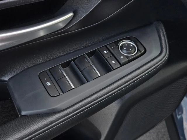 2025 Toyota Highlander - Image 10 of 12