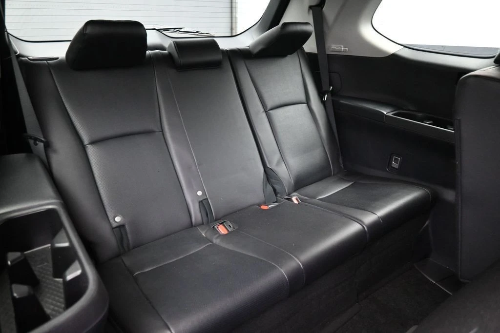 2025 Toyota Highlander - Image 25 of 31