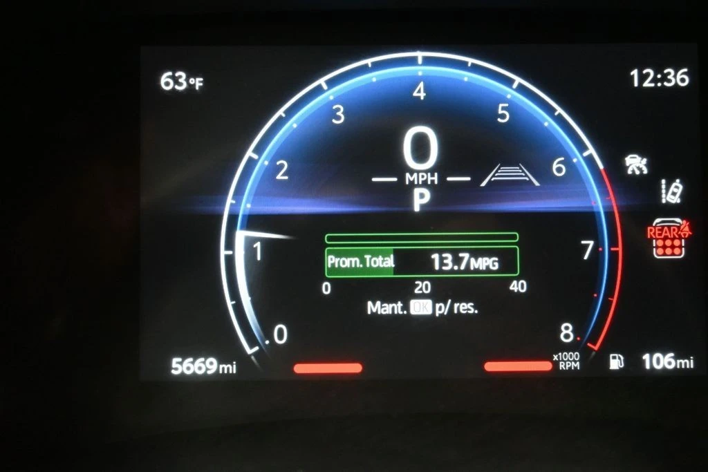 2025 Toyota Highlander - Image 16 of 31