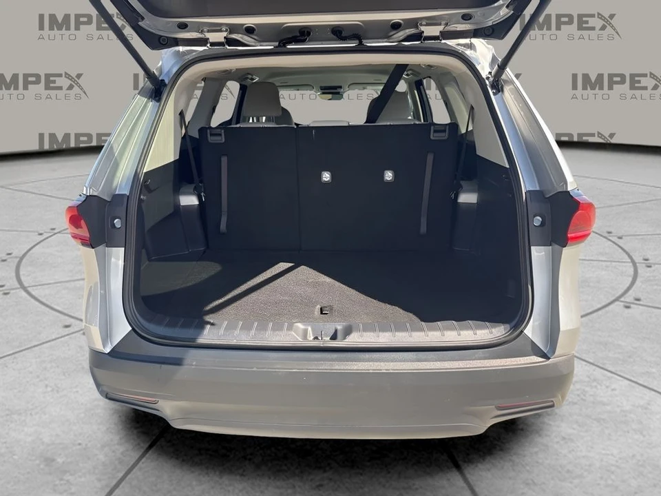 2025 Toyota Highlander - Image 29 of 31