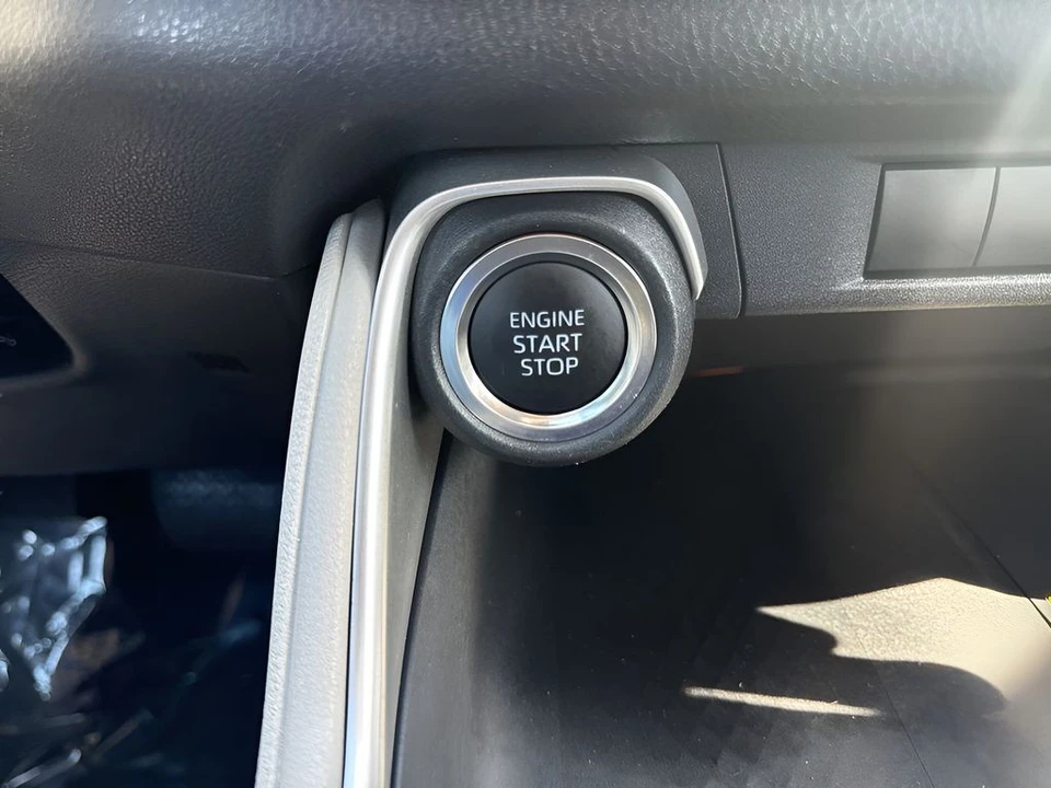 2025 Toyota Highlander - Image 23 of 31