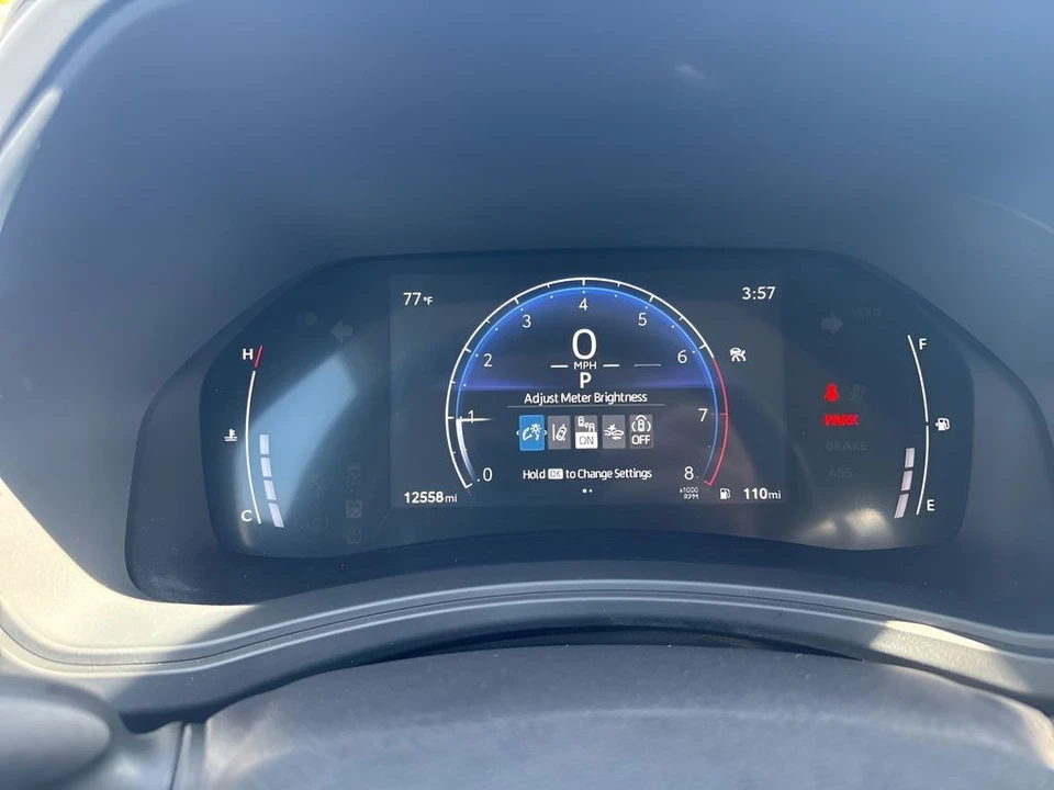 2025 Toyota Highlander - Image 24 of 31