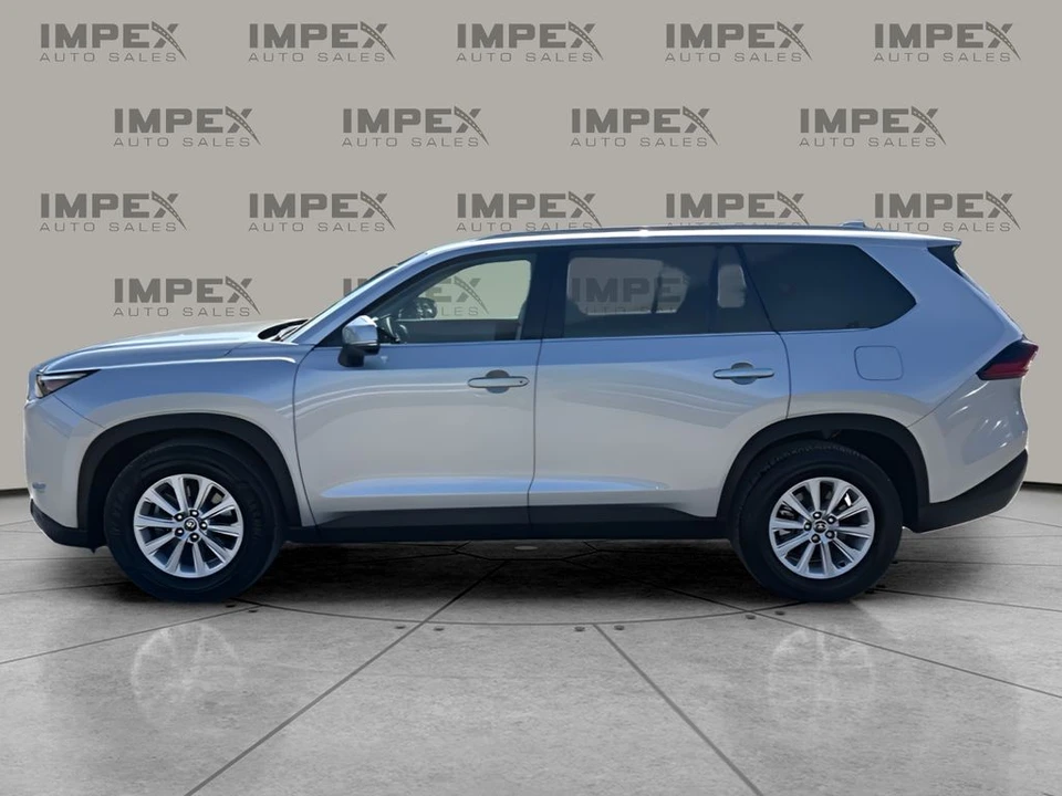 2025 Toyota Highlander - Image 4 of 31