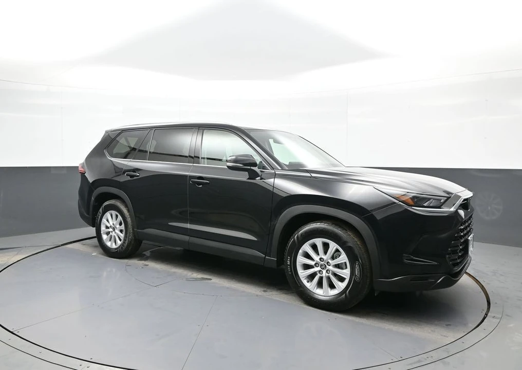 2025 Toyota Highlander - Image 4 of 21