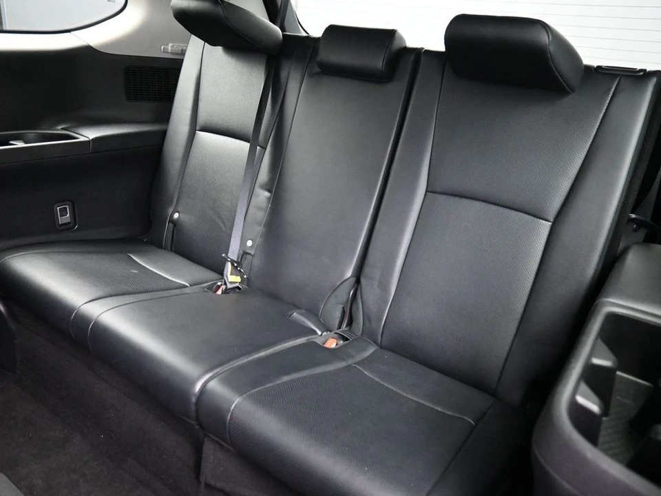 2025 Toyota Highlander - Image 20 of 21