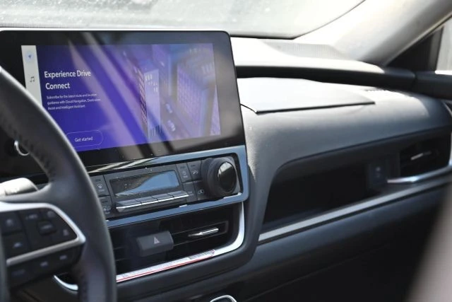 2025 Toyota Highlander - Image 9 of 17