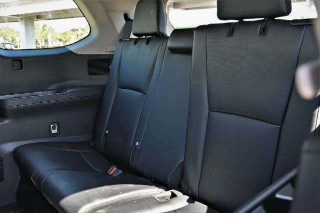 2025 Toyota Highlander - Image 13 of 16