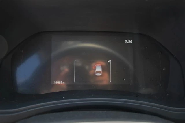 2025 Toyota Highlander - Image 8 of 17