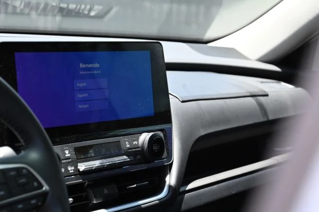 2025 Toyota Highlander - Image 11 of 21