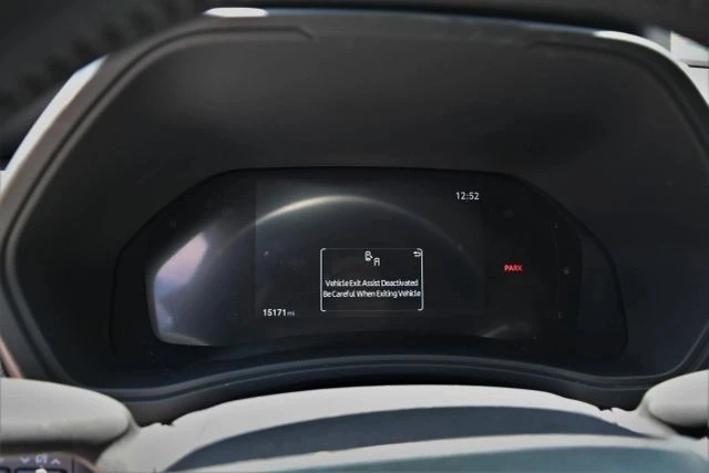 2025 Toyota Highlander - Image 10 of 21