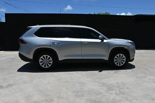 2025 Toyota Highlander - Image 6 of 21