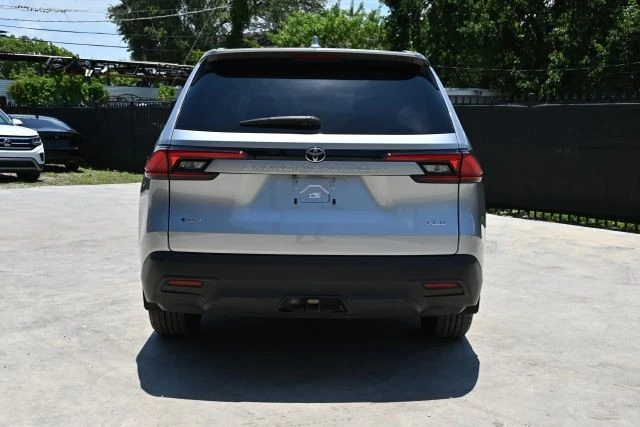 2025 Toyota Highlander - Image 4 of 20