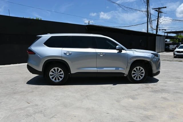 2025 Toyota Highlander - Image 6 of 20