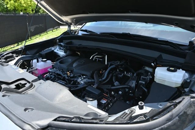 2025 Toyota Highlander - Image 18 of 20
