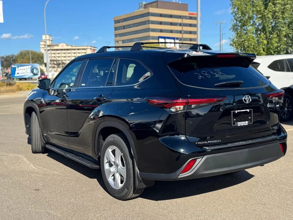 2025 Toyota Highlander - Image 3 of 5