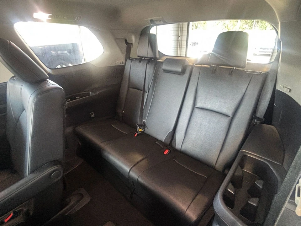 2025 Toyota Highlander - Image 31 of 31