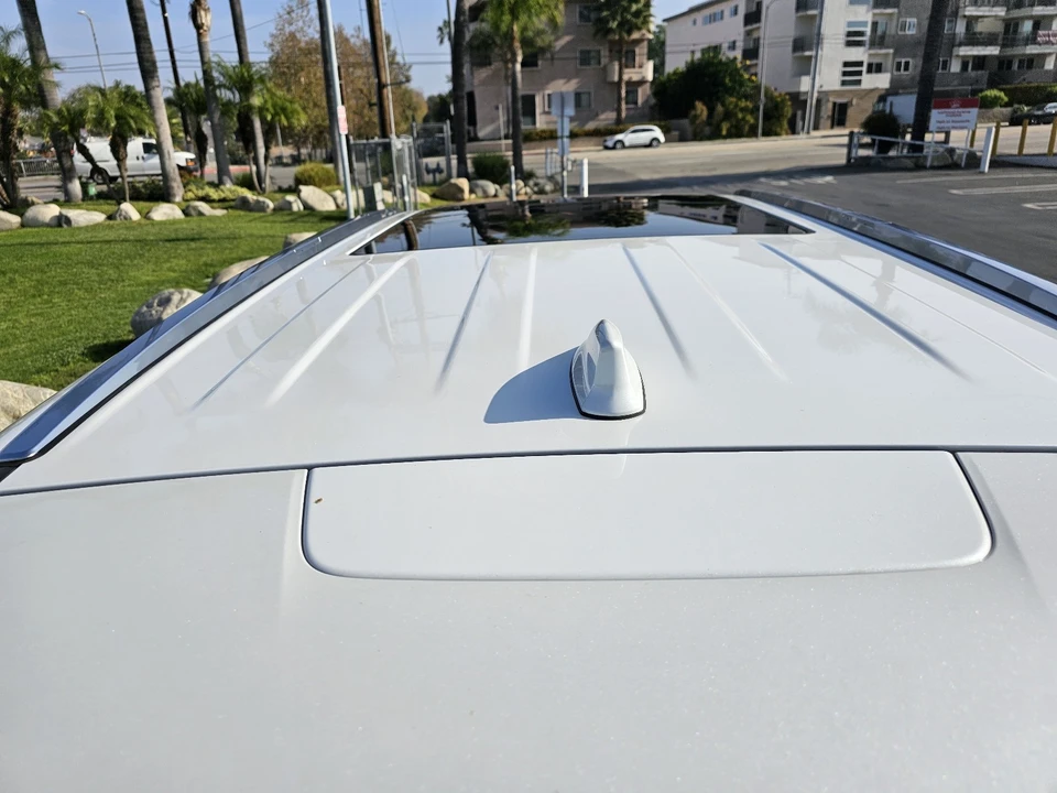 2025 Toyota Highlander - Image 17 of 21