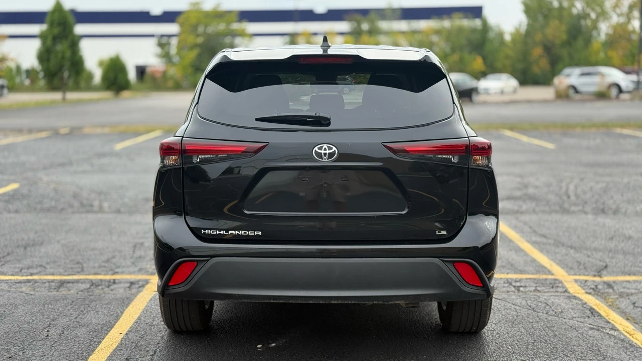 2025 Toyota Highlander - Image 8 of 21
