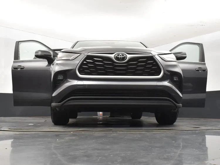 2025 Toyota Highlander - Image 11 of 12
