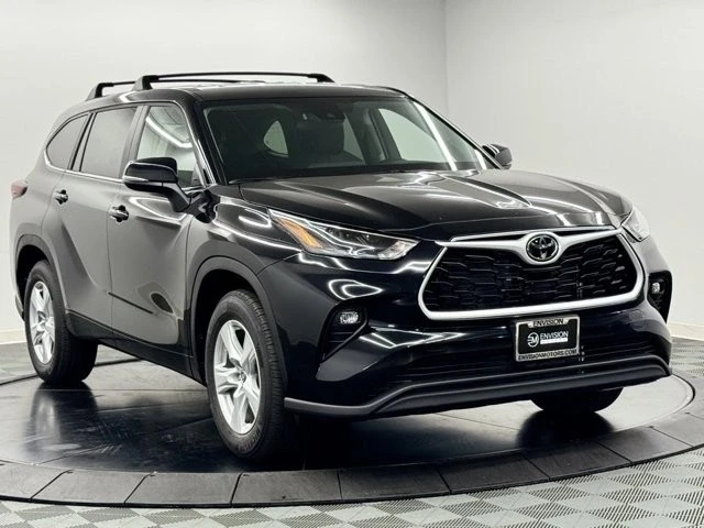 2025 Toyota Highlander - Image 6 of 12