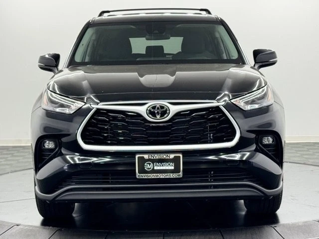 2025 Toyota Highlander - Image 5 of 12