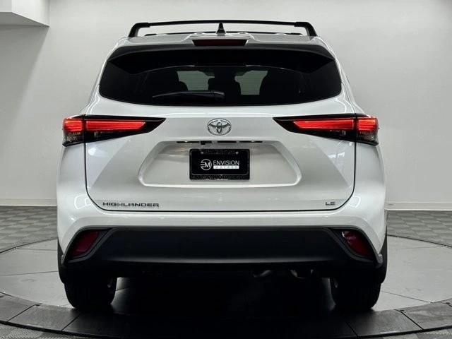 2025 Toyota Highlander - Image 9 of 12
