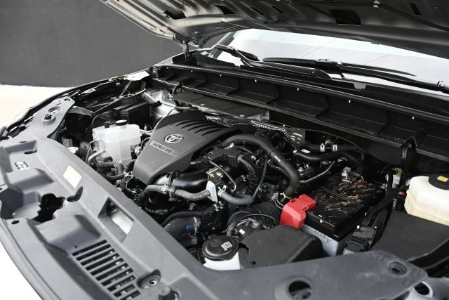 2025 Toyota Highlander - Image 21 of 21