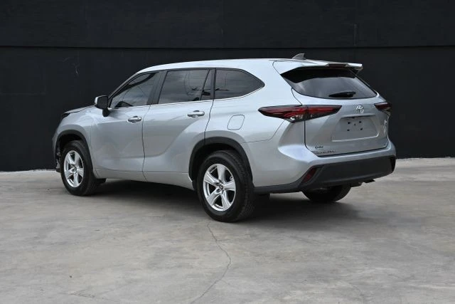 2025 Toyota Highlander - Image 3 of 21