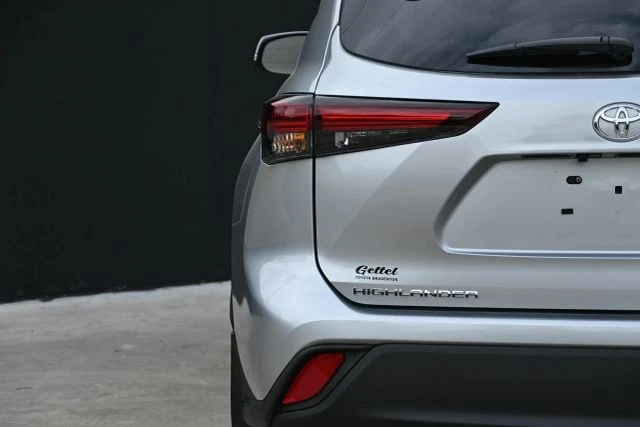 2025 Toyota Highlander - Image 9 of 21