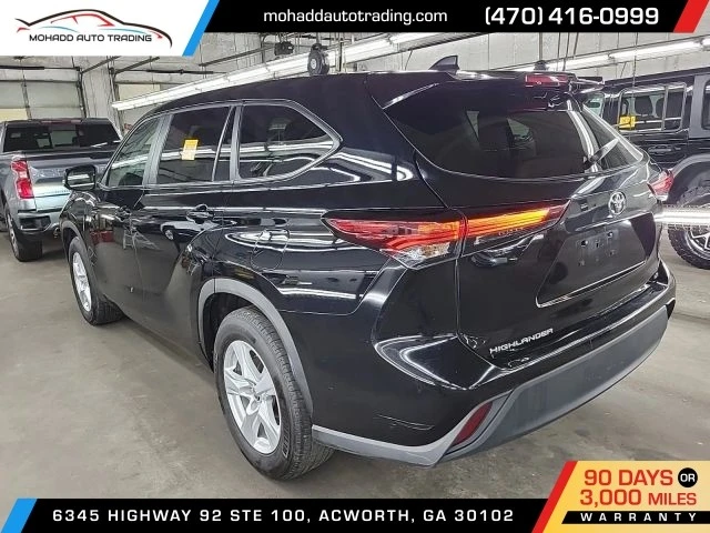 2025 Toyota Highlander - Image 2 of 16